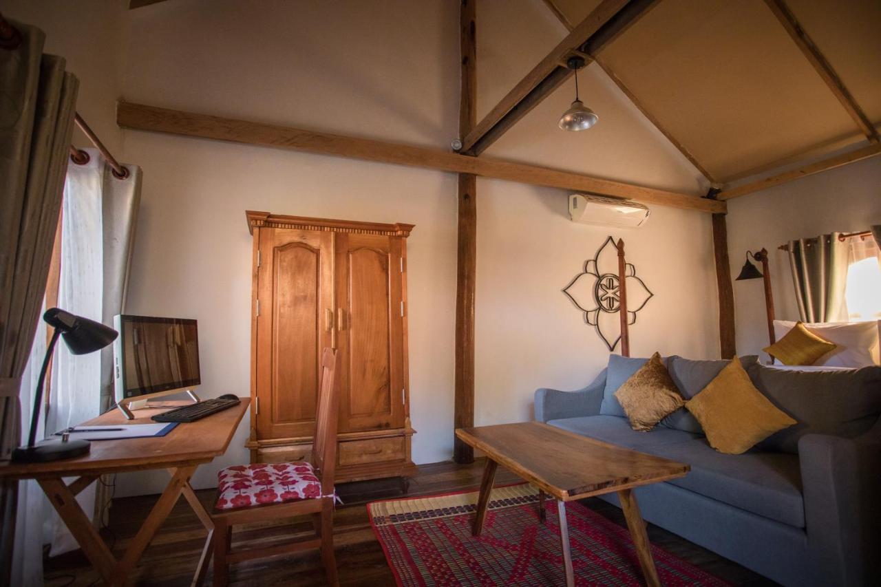 The Wood Family Retreat Hotel Phumi Trapeang Rung Buitenkant foto