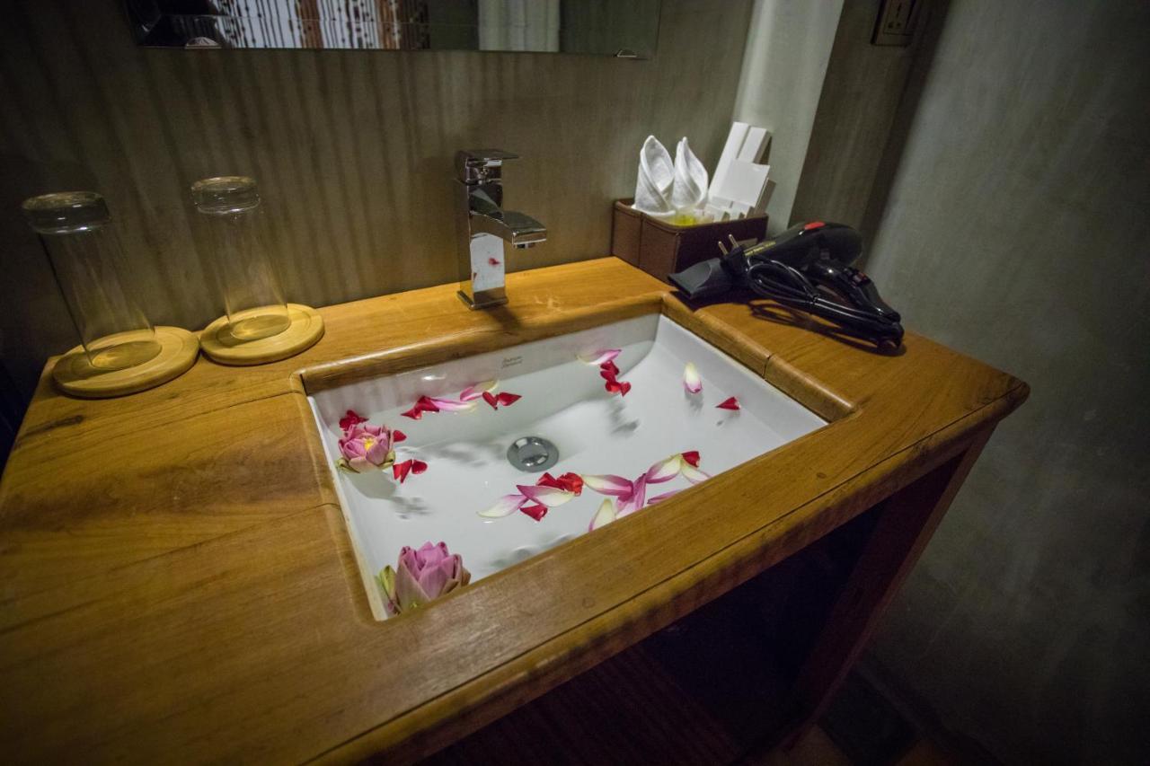 The Wood Family Retreat Hotel Phumi Trapeang Rung Buitenkant foto