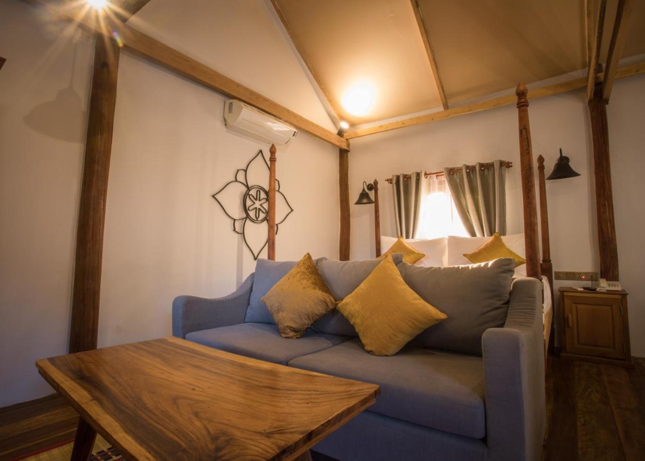 The Wood Family Retreat Hotel Phumi Trapeang Rung Buitenkant foto